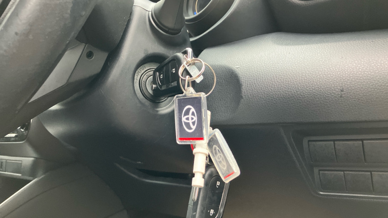 Toyota Yaris 1.5 Hybrid Design 5dr CVT Hybrid Hatchback